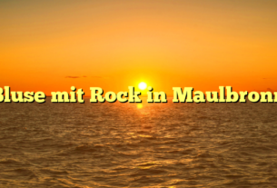 Bluse mit Rock in Maulbronn