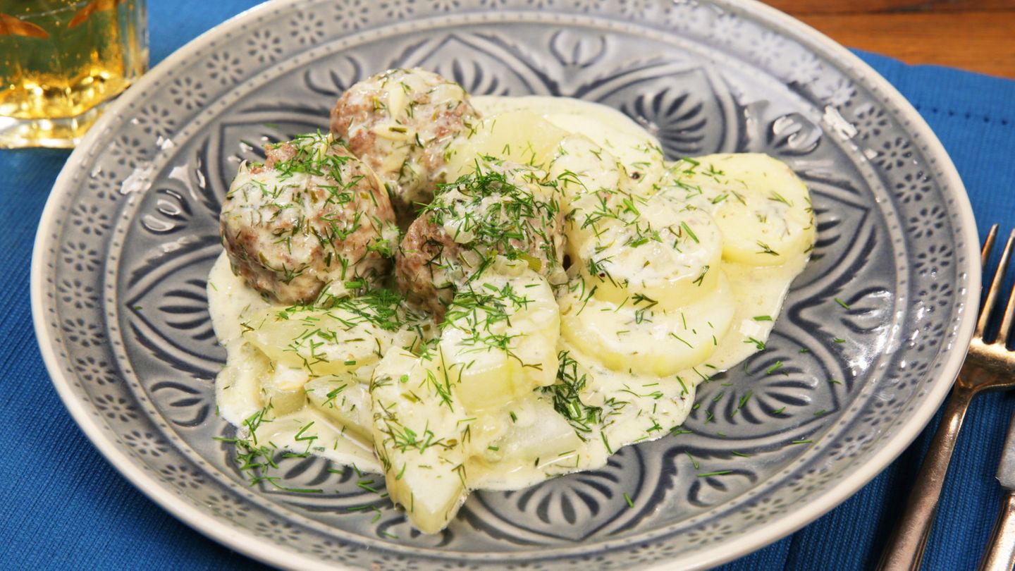 einfach-lecker-herbstkueche-schmorgurken-mit-hackbaellchen