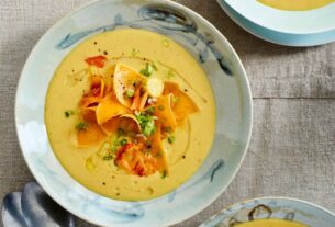 eut-202211081-ingwer-kokos-suppe-mit-kimchi-1