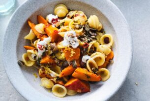 eut202201094-orecchiette-mit-kuerbis-und-burrata