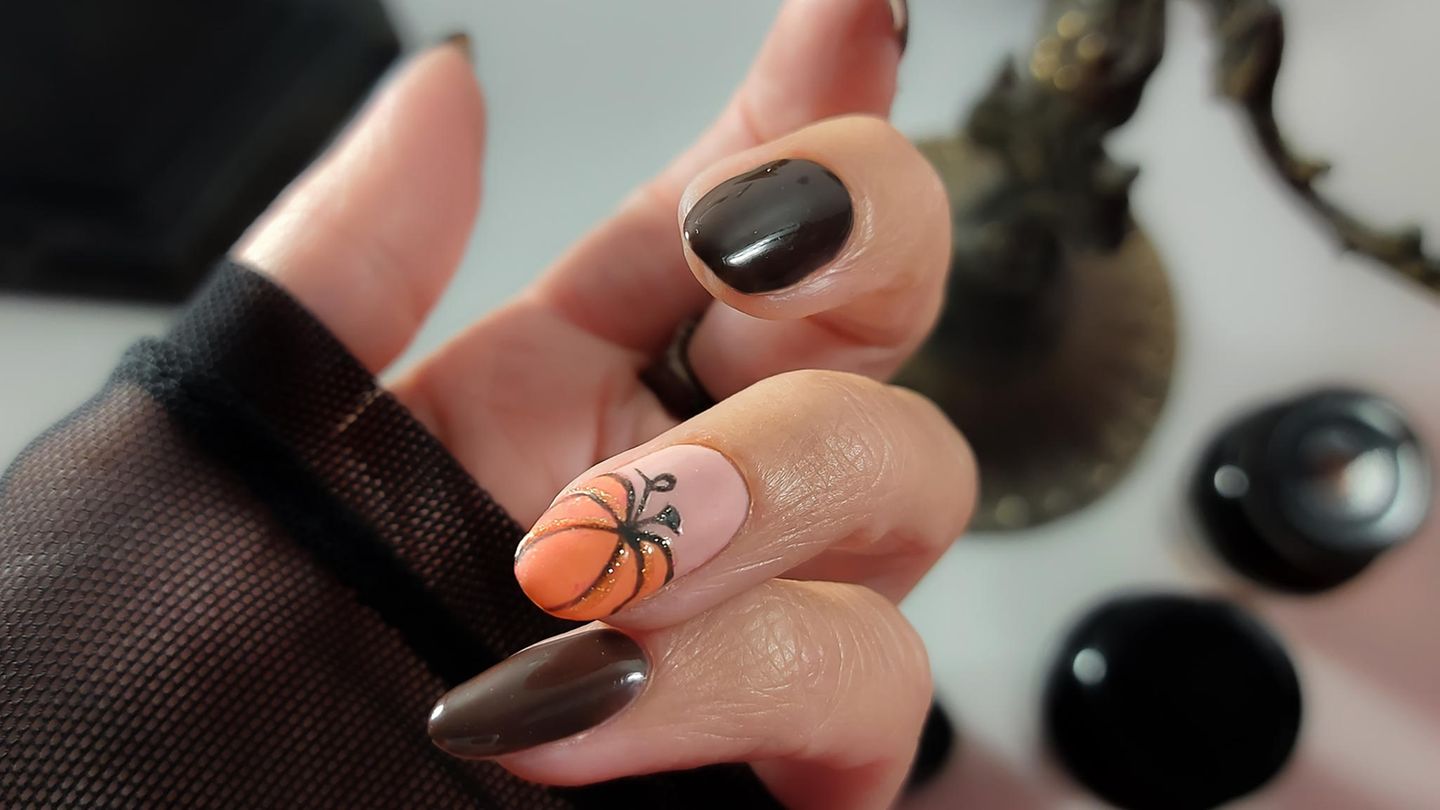 halloween-nails-teaser-2023