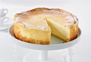 kaesekuchen-klassiker-e20eea34a6a4c1a3a53e2b7b0e2e1e88-fjt2013100561-jpg-57760-