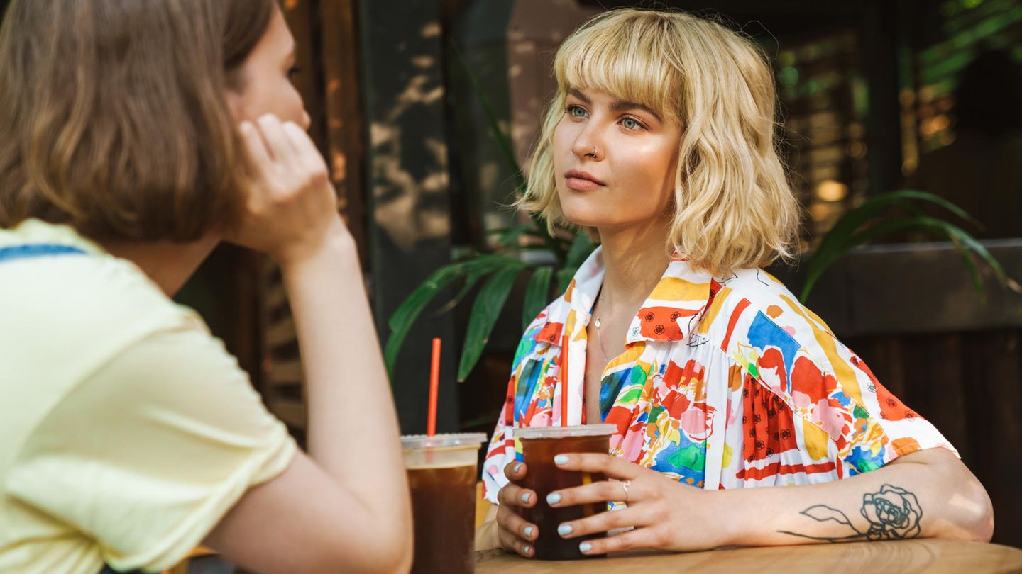 laut-anstandsexperte-fuenf-phrasen-mit-denen-du-nie-ein-gespraech-anfangen-solltest