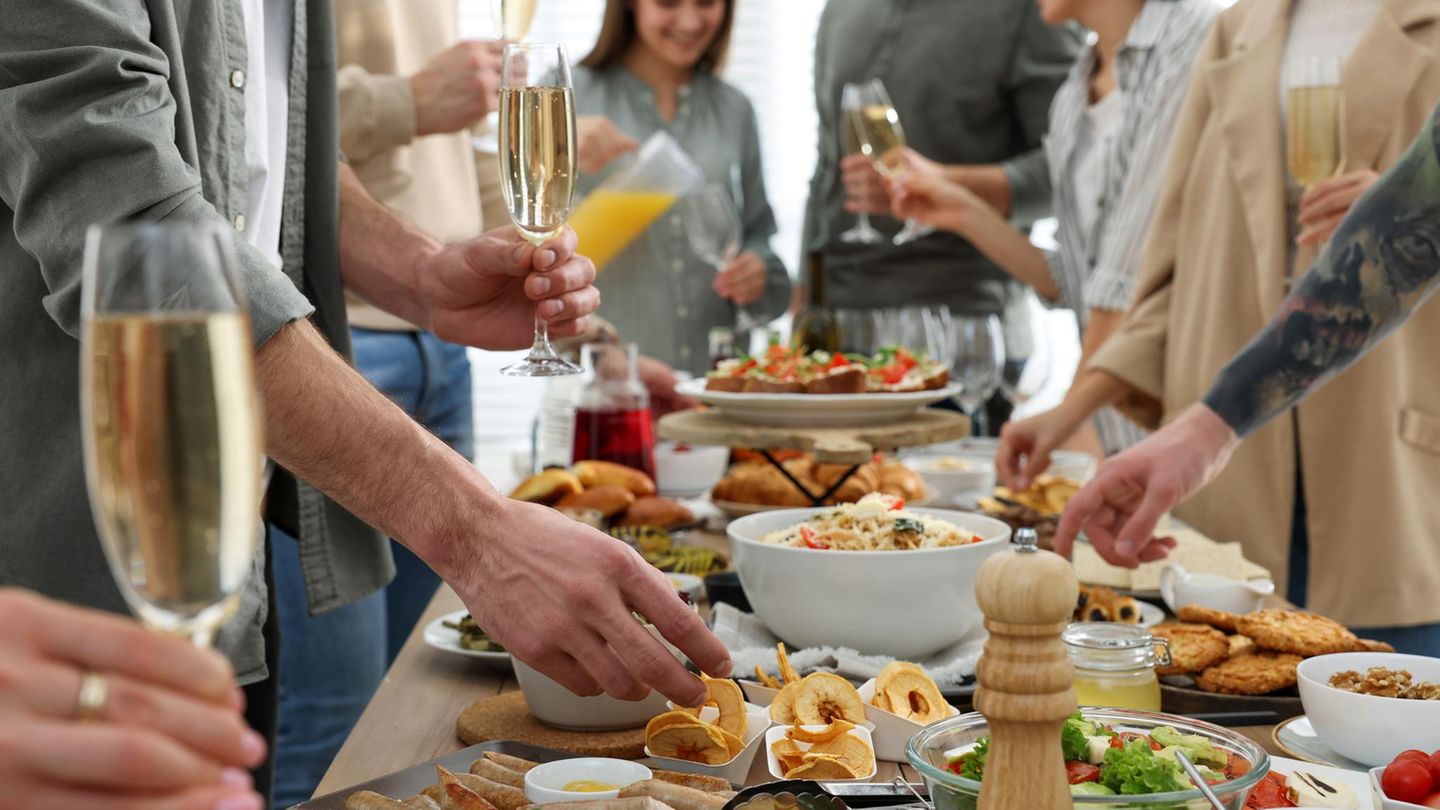 aufmacher-finger-weg-diese-lebensmittel-wuerde-eine-mikrobiologin-niemals-essen