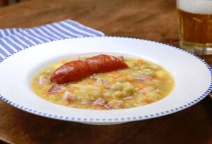 einfach-lecker-deftige-erbsensuppe