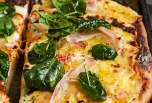 eut20190240-dicke-pizza-mit-parmesan-bechamel