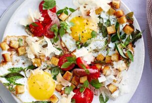 eut202010012-spiegeleier-mit-tomatensalat-jpg-67640-