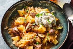 eut2022100106-szegediner-kartoffelgulasch