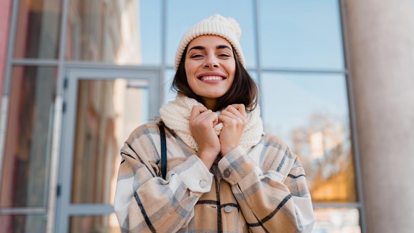 fashion-upgrade-diese-drei-farbtoene-setzen-jetzt-trends-im-grauen-winter