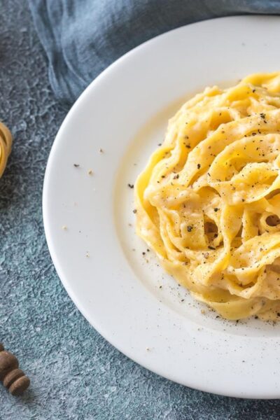 fettuccine-alfredo-adobestock-alex9500-196047228-1