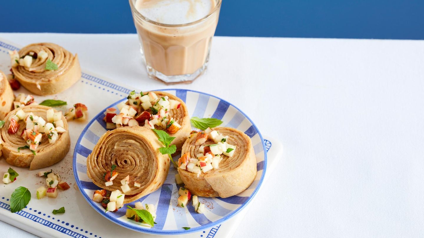 fjt-lc-202305016-cashew-zimt-schnecken-mit-apfel-gremolata