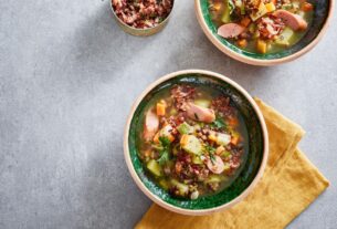 fjt20211088-schnelle-linsen-suppe-mit-wuerstchen