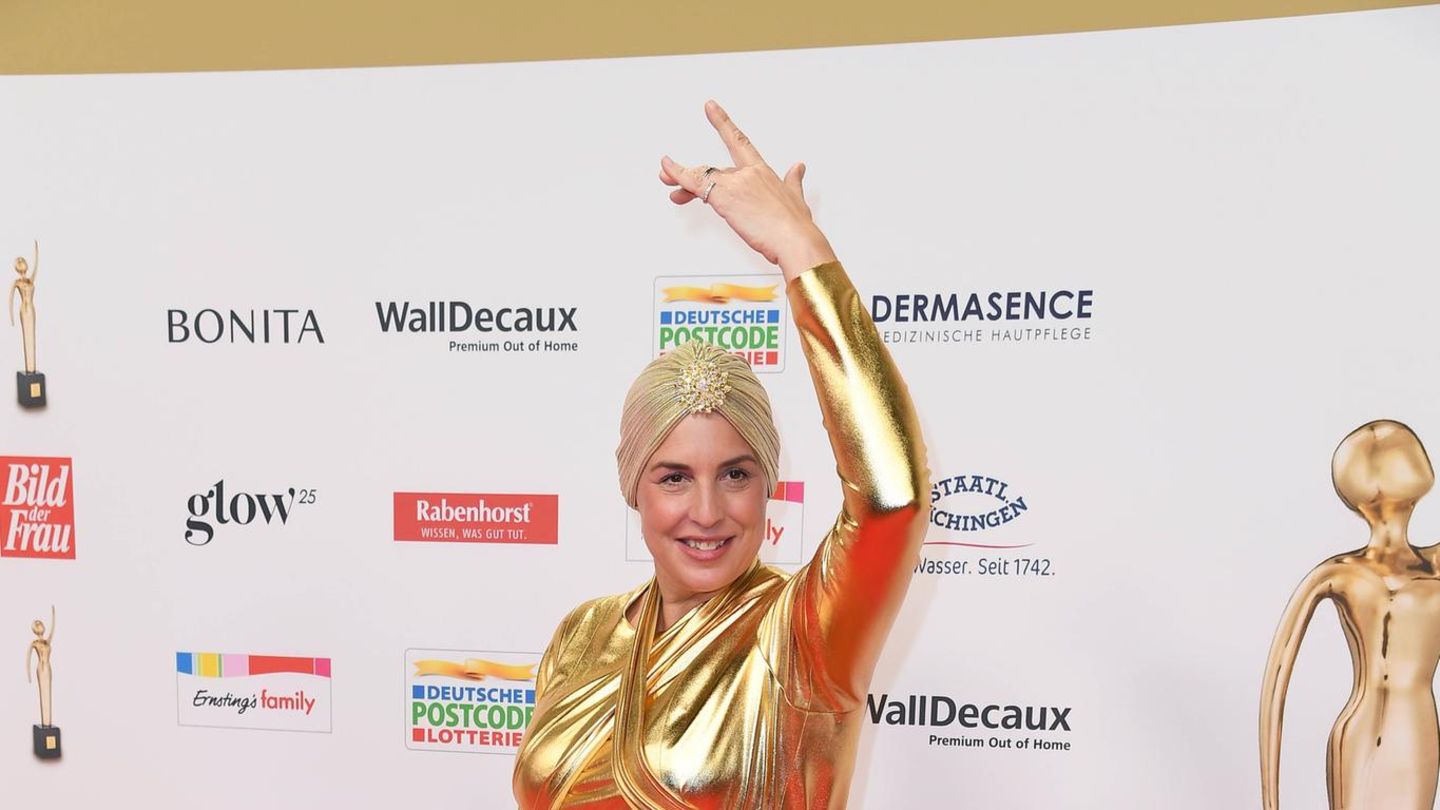 goldene-bild-der-frau-elena-uhlig