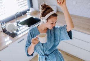 laut-ki-das-sagt-es-wirklich-ueber-dich-aus-wenn-du-staendig-einen-ohrwurm-hast