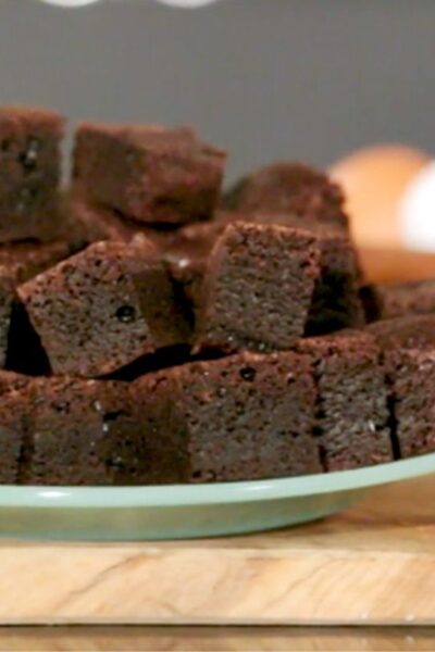 luisa-laedt-ein-kakao-brownies