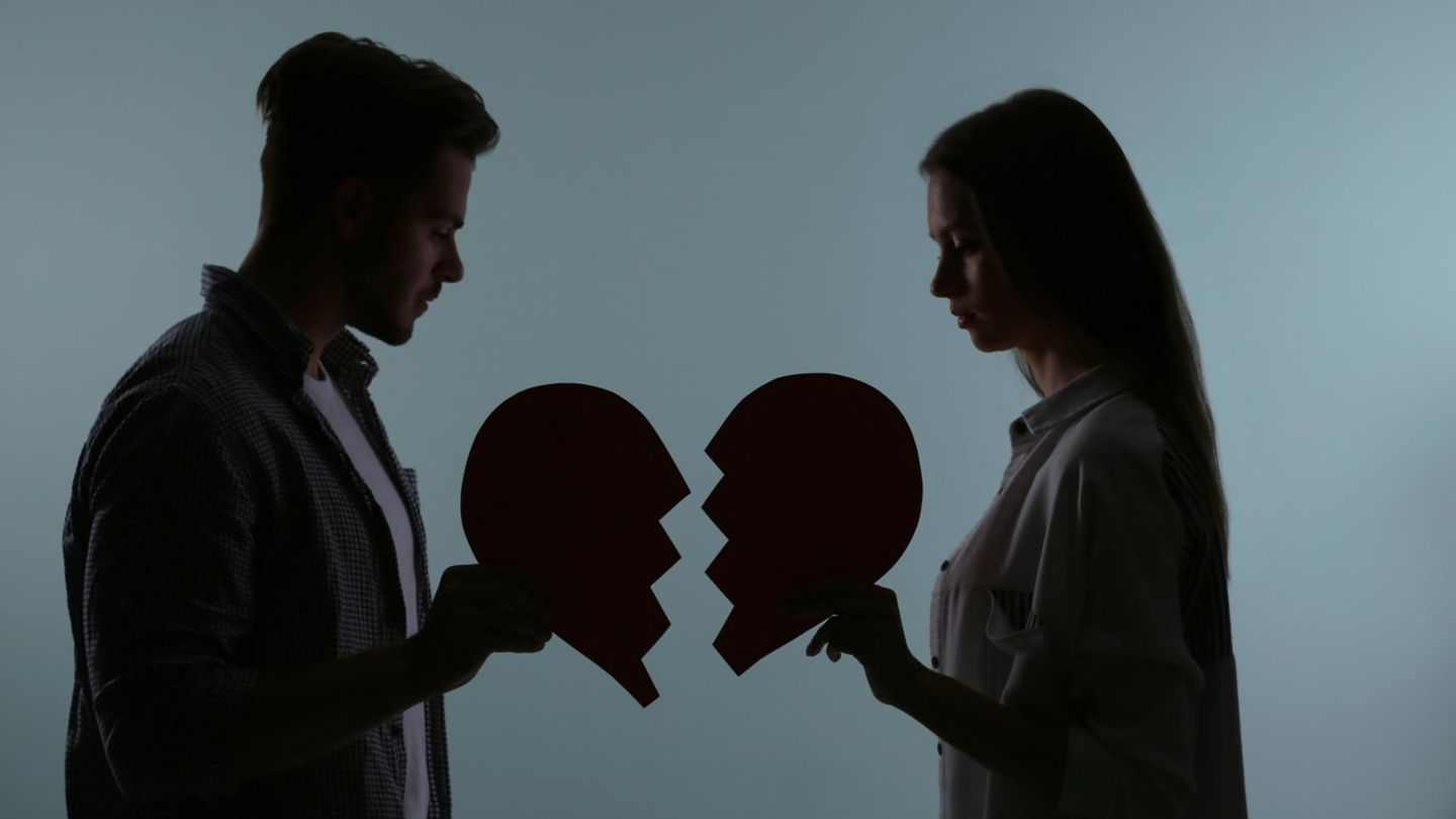 paar-streit-scheidung-212391705