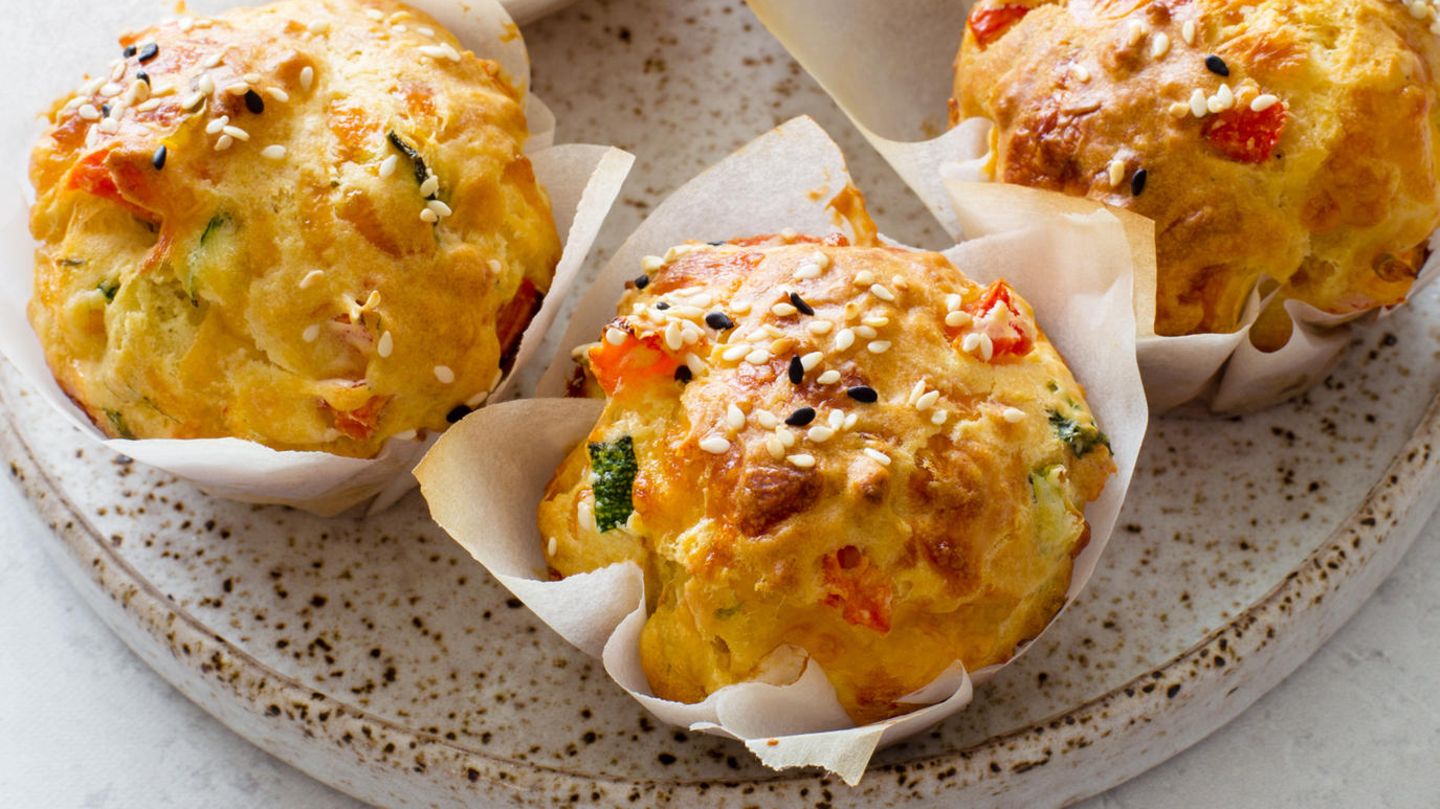 pizzamuffins-adobestock-441086145-annata78