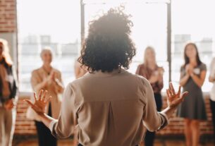 sprachgewohnheiten-lassen-dich-selbstbewusster-wirken