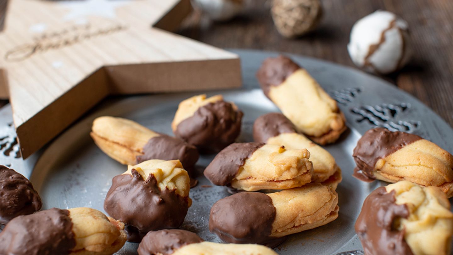 spritzgebaeck-adobestock-683387465-angelika-heine