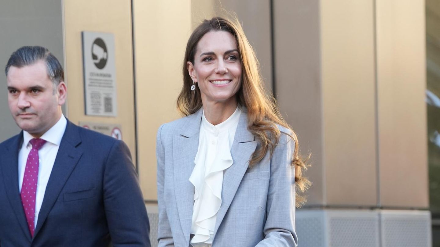 style-kate-blazer-messangerbag