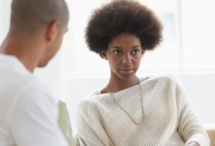 3-saetze-die-harmlos-klingen-aber-verurteilend-sind