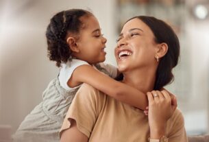 3-sternzeichen-die-ihren-kindern-besonders-nahestehen