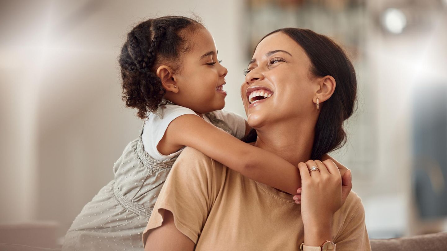 3-sternzeichen-die-ihren-kindern-besonders-nahestehen