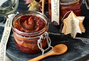 eut2021120143-weihnachtsaufstrich-mit-nuss-und-zwetschge