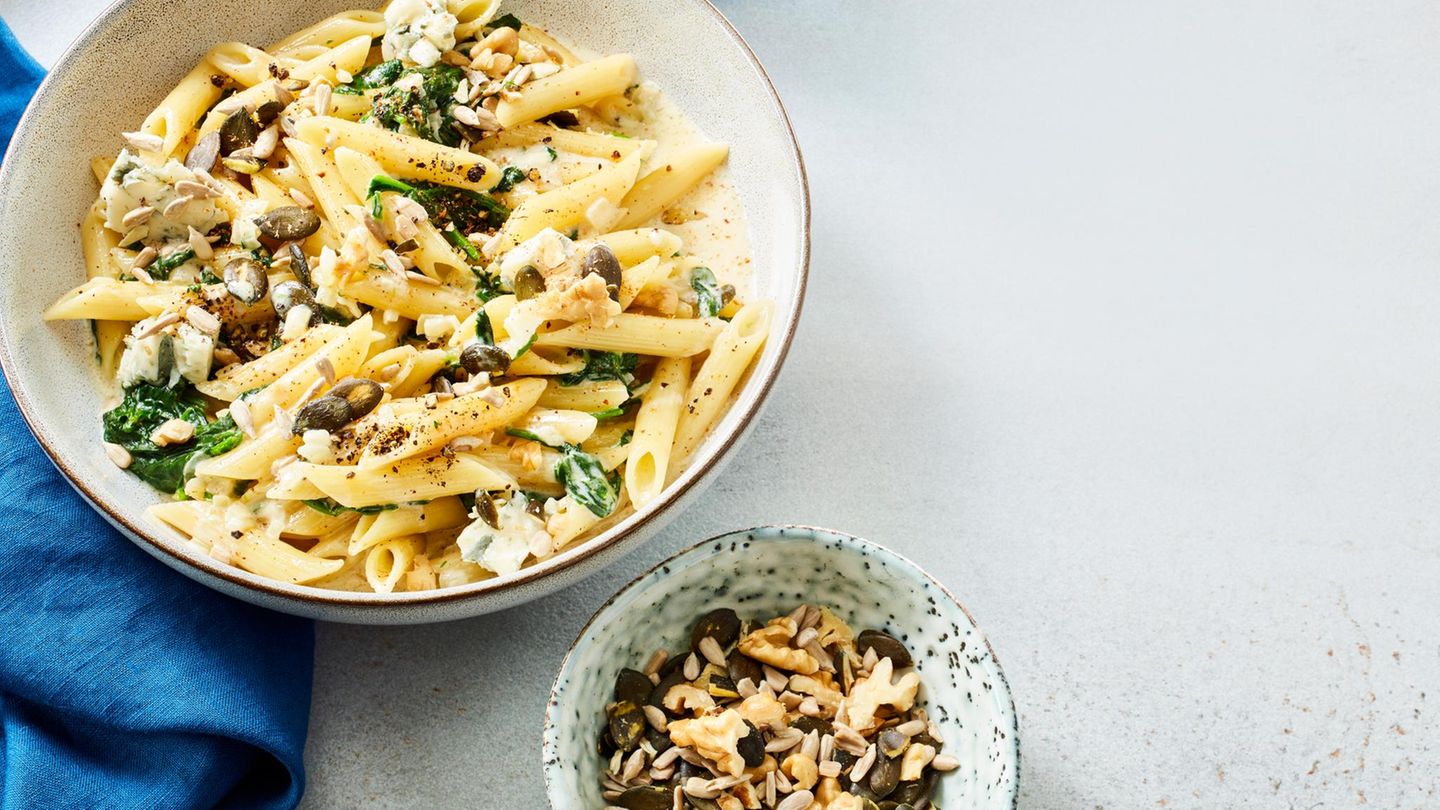 fjt202310108-nudeln-mit-gorgonzolasauce