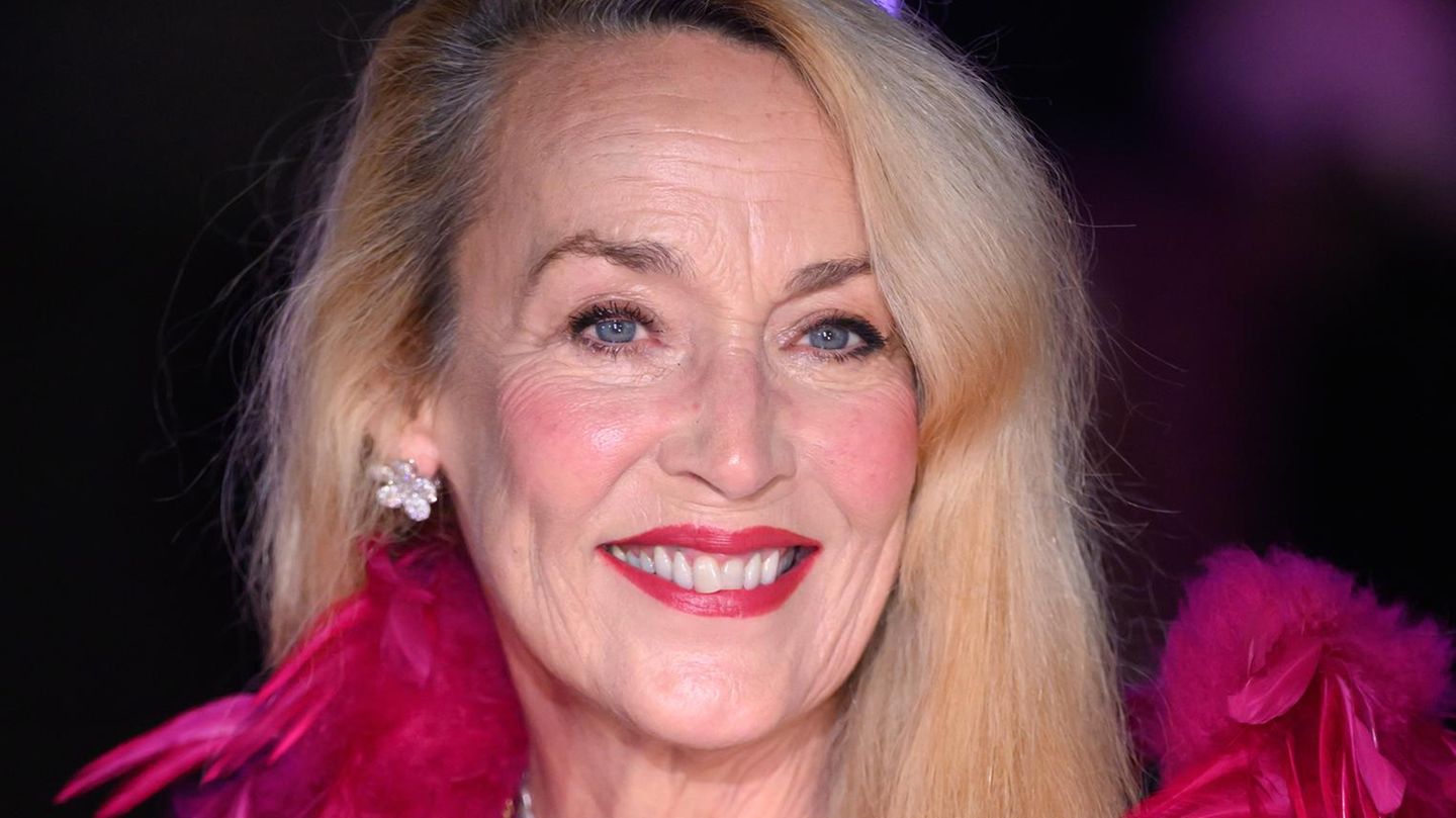 kajal-jerry-hall-teaser