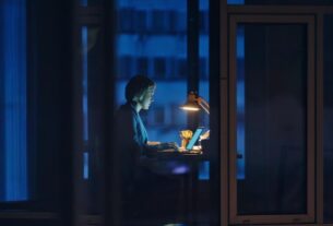 keine-work-life-balance-diese-3-sternzeichen-kennen-keine-grenze-zwischen-arbeit-und-freizeit