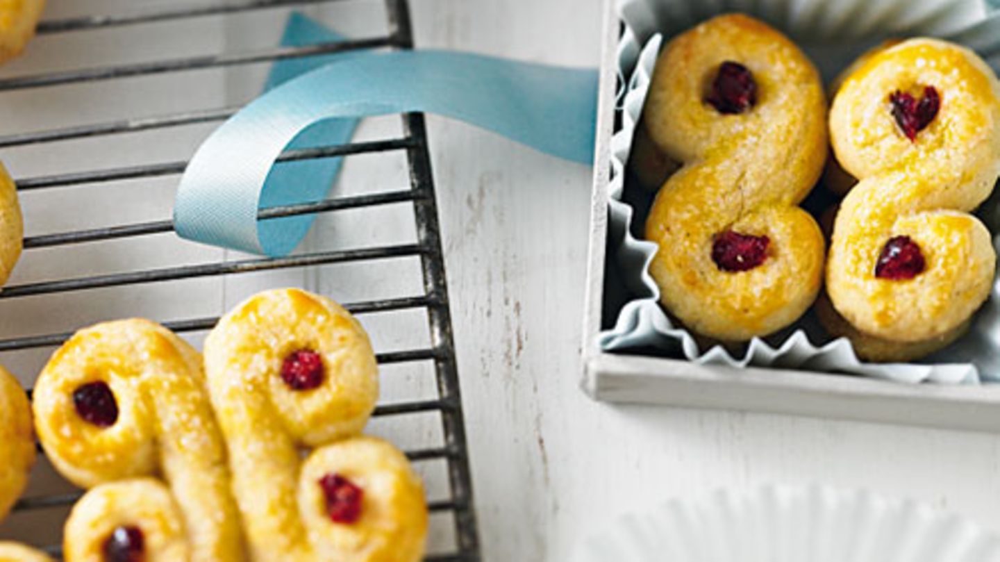 lussekatter-plaetzchen-c7641286173229fae53dbf359df246a1-lussekatter-plaetzchen-
