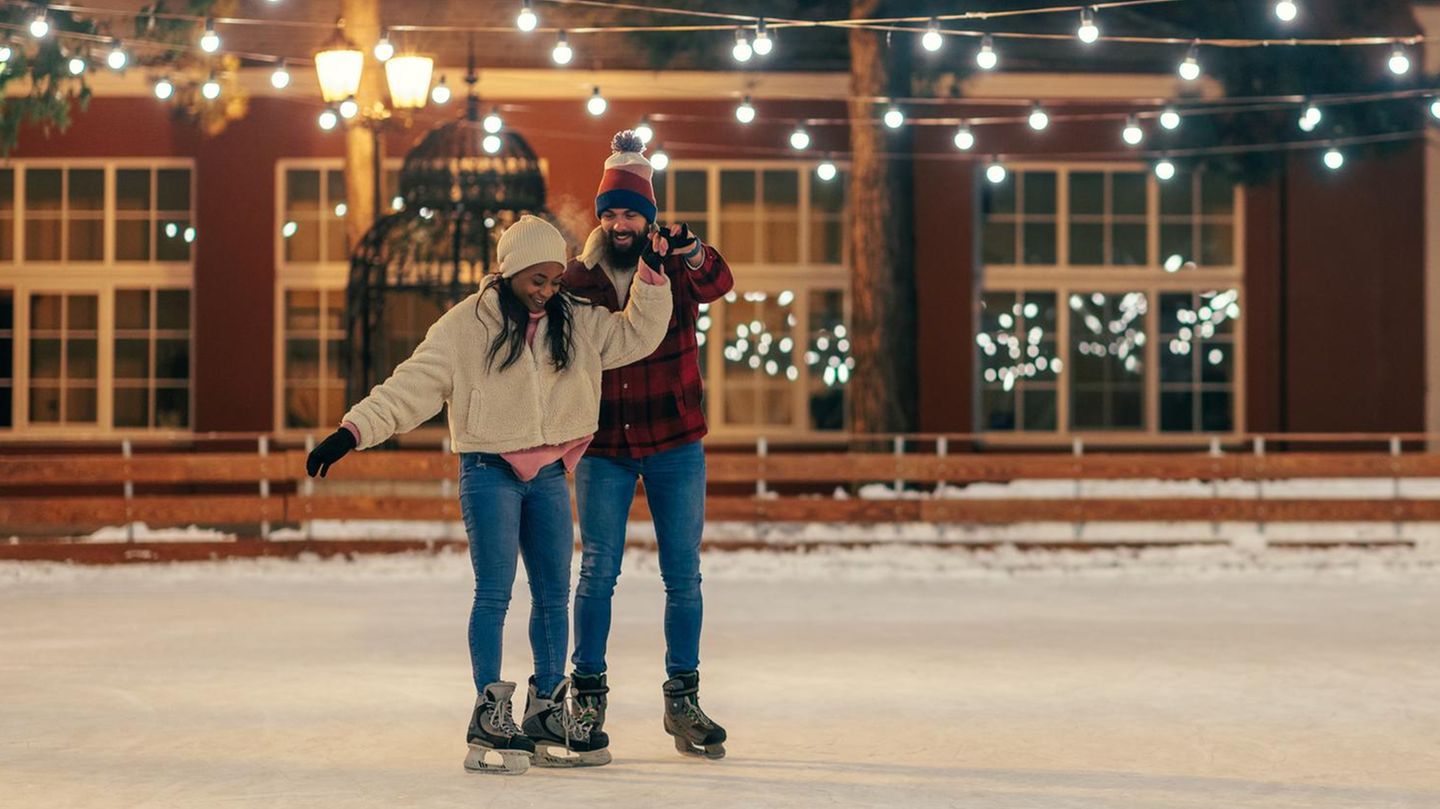 paerchen-dating-eislaufen-542622430