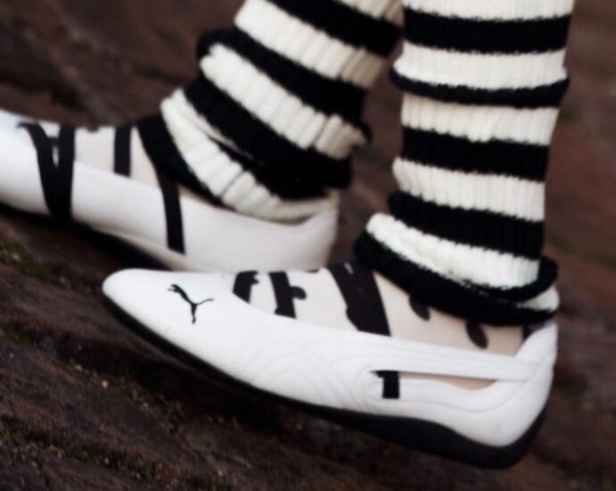 Ballett-Sneaker: Ich bin Moderedakteurin und feiere das Comeback dieses Retro-Trends