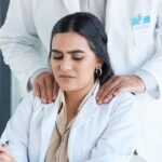 Klinikärztin über Machtmissbrauch: "Tätscheln und zweideutige Witze gehören leider zum Alltag"