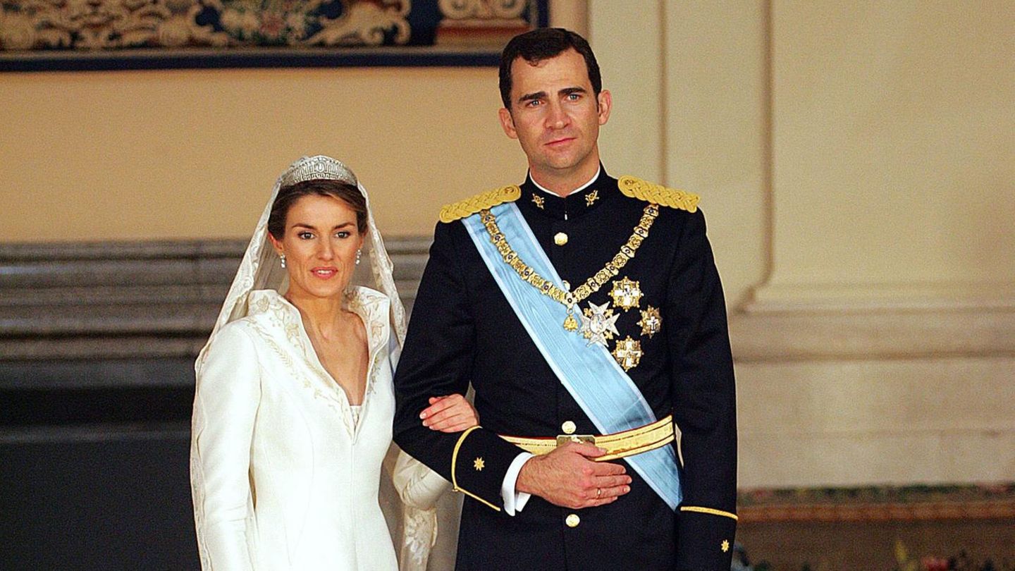 Brautmode der Royals: In diesem Wow-Kleid hat sie vor 22 Ja gesagt