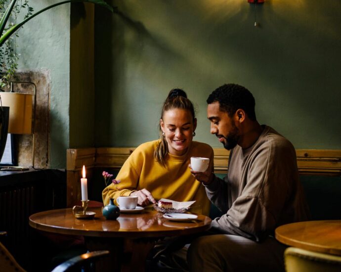 Liebe: 4 Zeichen, auf die du beim ersten Date achten solltest