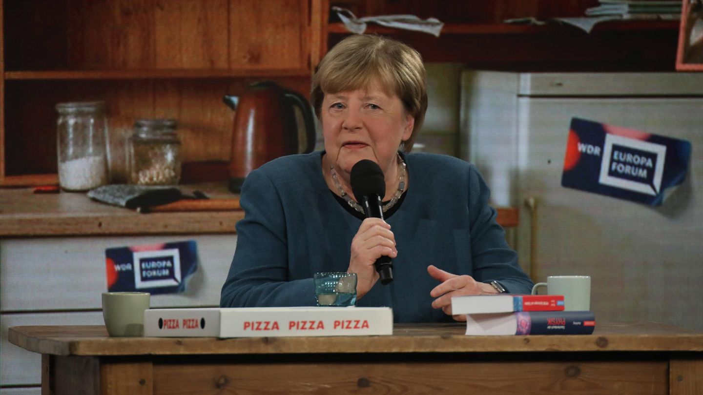 "Angie, wir vermissen dich": Warum vermissen gerade alle Altkanzlerin Angela Merkel?