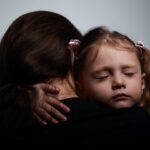 Psychologie: 3 Sätze, die dabei helfen können, dein "inneres Kind" zu heilen