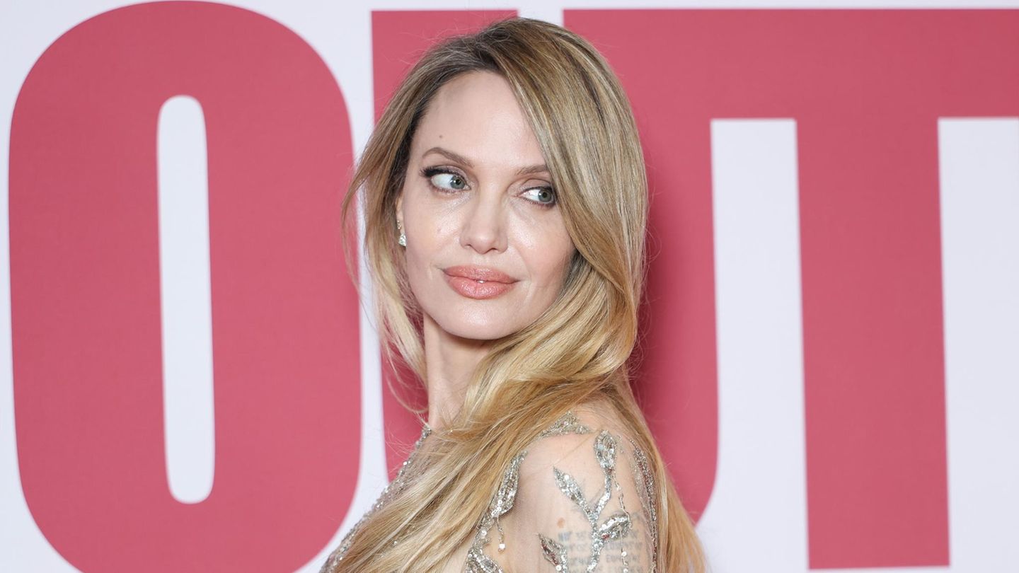 Angelina Jolie : "Ich fühle mich jetzt wie eine ältere Frau und nehme es an"