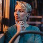 Psychologie: 3 Anzeichen, dass du die Außenseiterin in deinem Freundeskreis bist