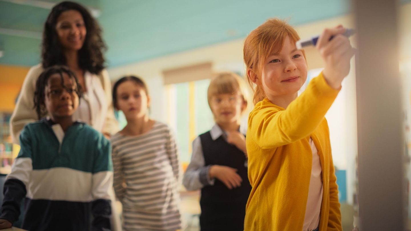 Psychologie: Wer in der Schule diese 3 Eigenschaften hatte, ist besonders intelligent