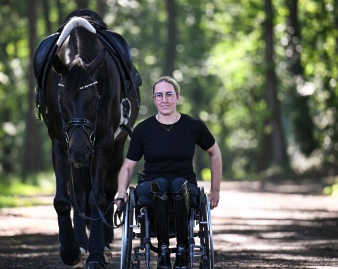 Gelähmt nach Reitunfall: Wie sich Gianna trotzdem zurück in den Sattel kämpfte