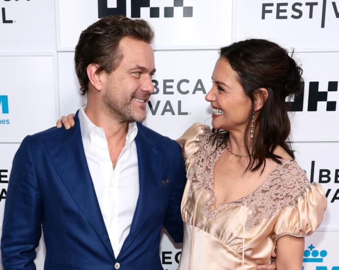Red-Carpet-Looks 2026: Katie Holmes und Joshua Jackson wirken so vertraut wie in alten Zeiten