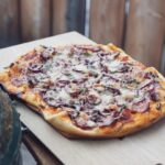 Grill-Rezept: Pizza vom Grill: So einfach und zum Anbeißen lecker