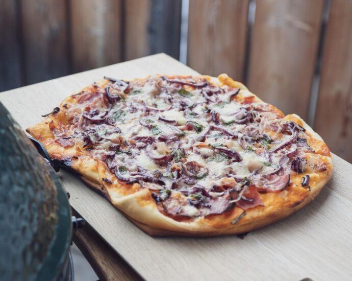 Grill-Rezept: Pizza vom Grill: So einfach und zum Anbeißen lecker
