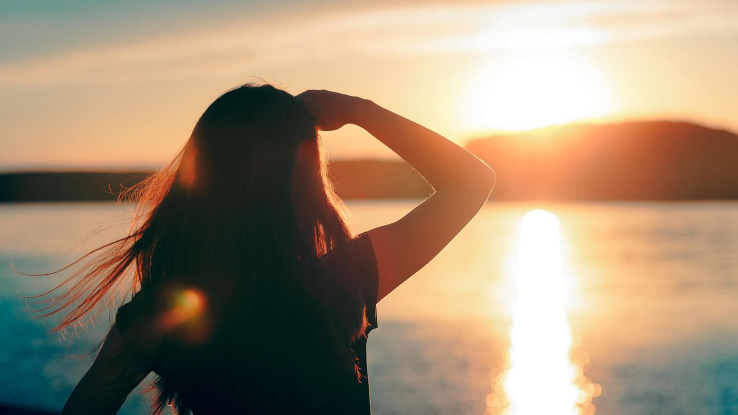 Wochenendhoroskop ab 5.6.26: Diese 3 Sternzeichen entdecken jetzt eine völlig neue Seite an sich