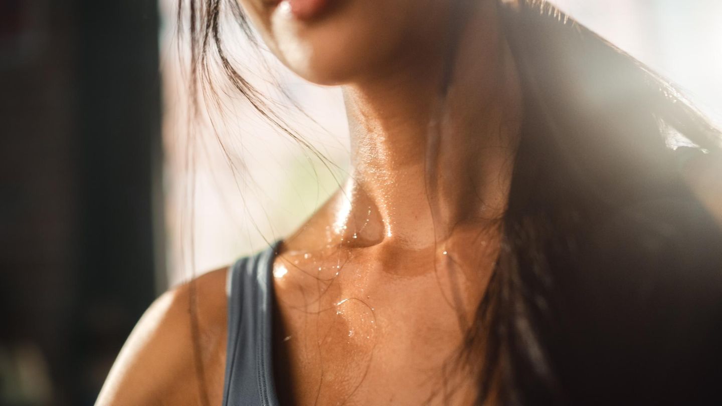 Bikram Yoga: Dieser heiße Yogastil ersetzt jedes Workout!