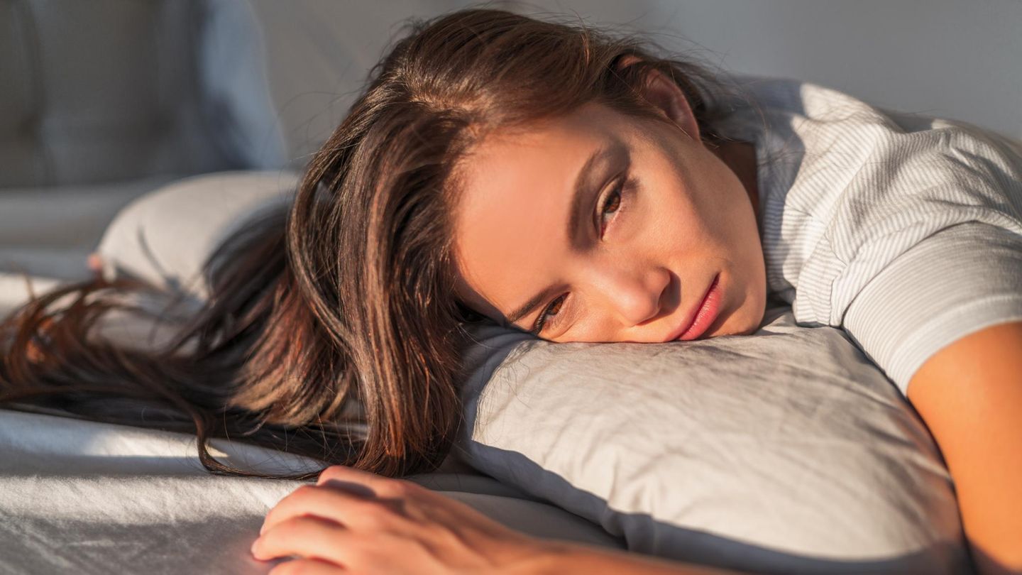 Psychologie: 6 unbewusste Gewohnheiten, die dir heimlich Energie rauben