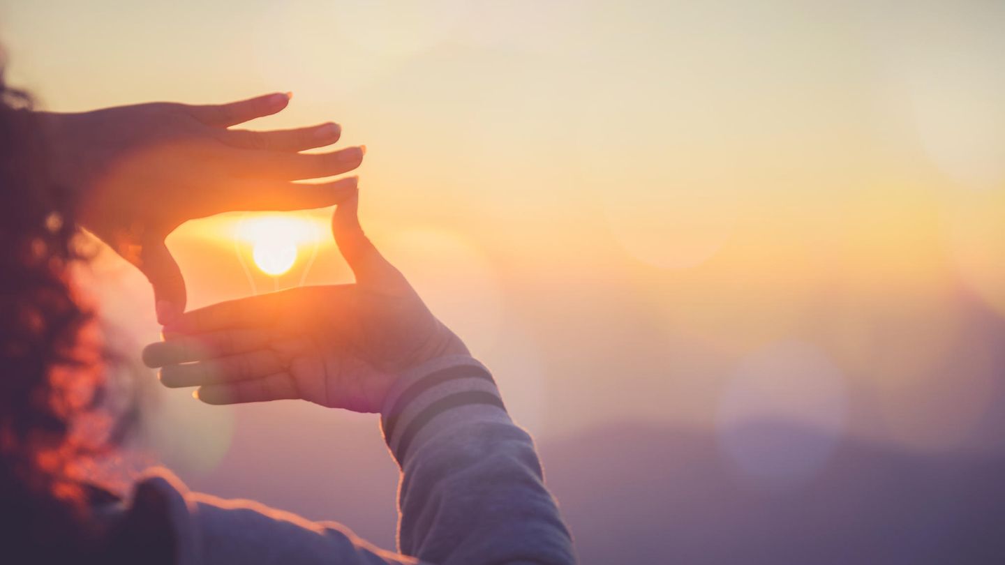 Horoskop: Das hilft dir durch eine schwere Zeit – laut Sternzeichen